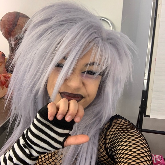 Meet your Posher, Iris - Picture 3 of 8